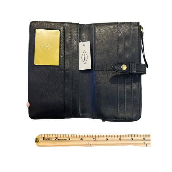 NWT Fossil Black Leather Wallet | QuietLuxury GiftableStyle TimelessStyle - Picture 4 of 5